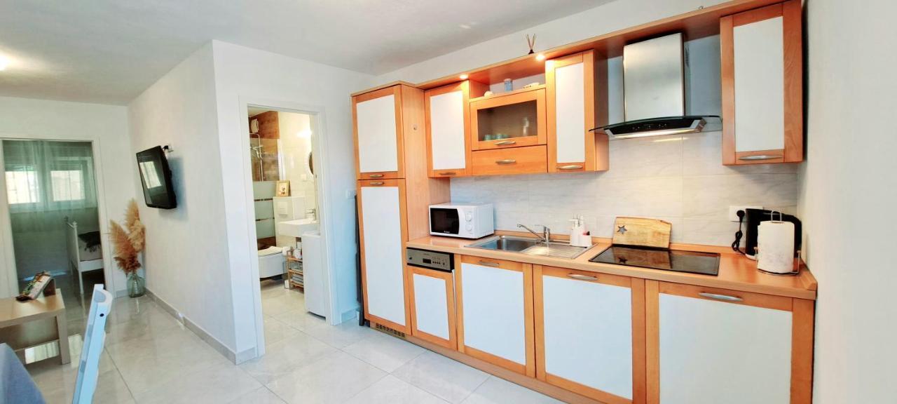 Apartment Ararita Krk Town Exterior foto